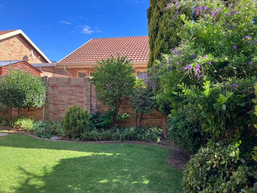 2 Bedroom Property for Sale in Fleurdal Free State